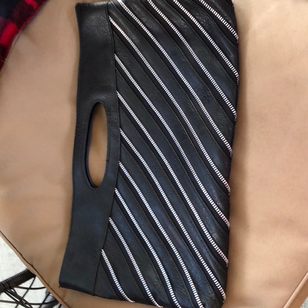 Zippered clutch